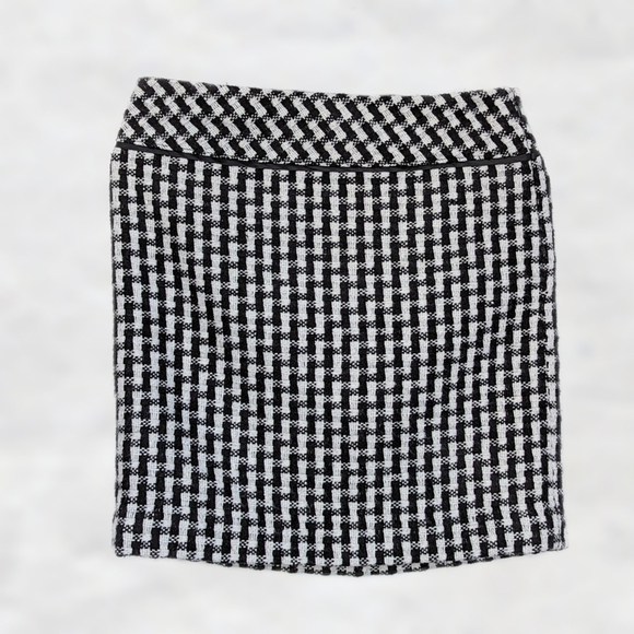 LOFT Black & White Pencil A-Line Mini Houndstooth Tube Skirt - sz 0 Petite - Picture 2 of 8